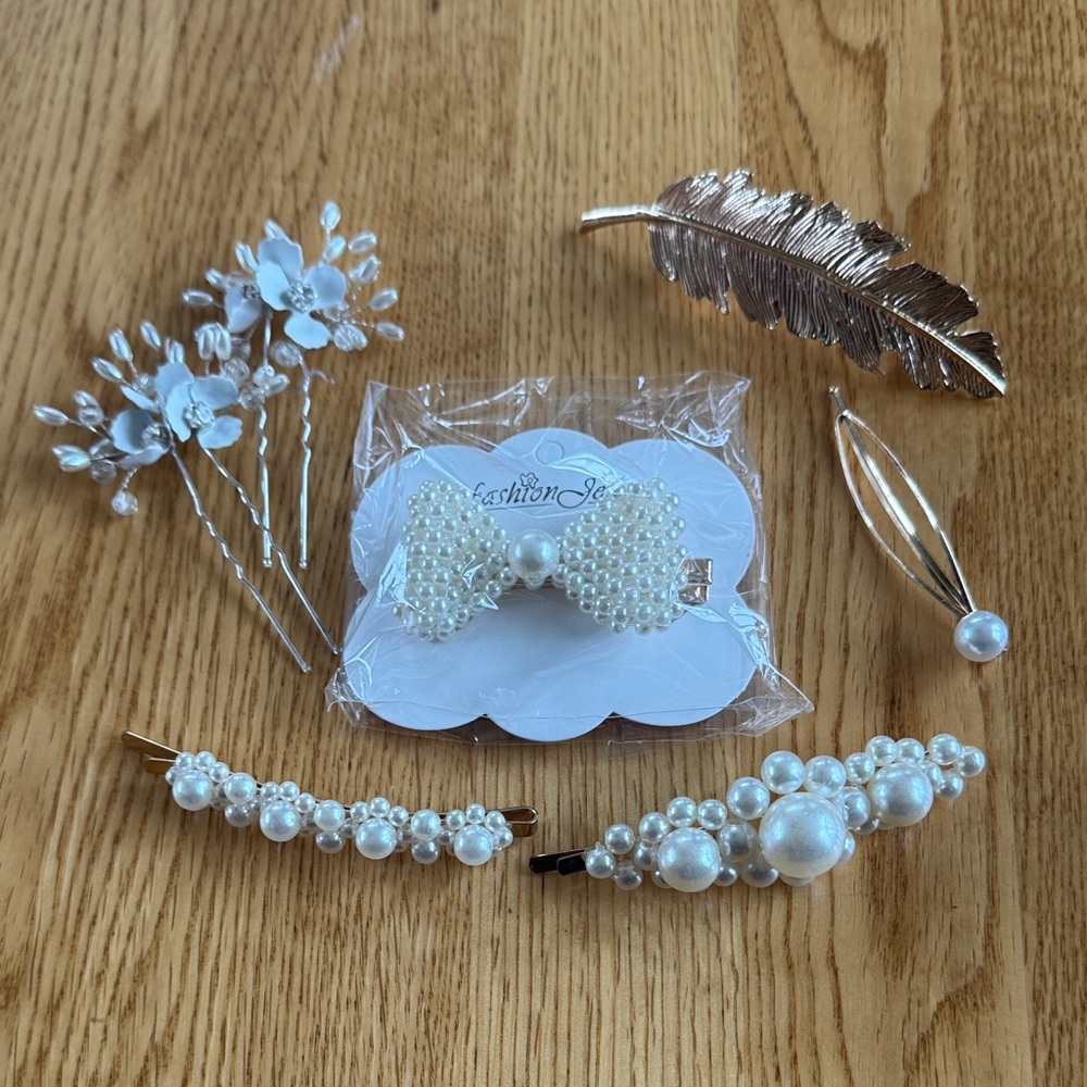 Pearl & Gold Hair Accessories Clips, Pins, Barrettes Homecoming Bridal Prim